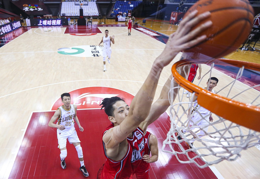 开云官网-火箭vs老鹰姚明41分回放中文解说