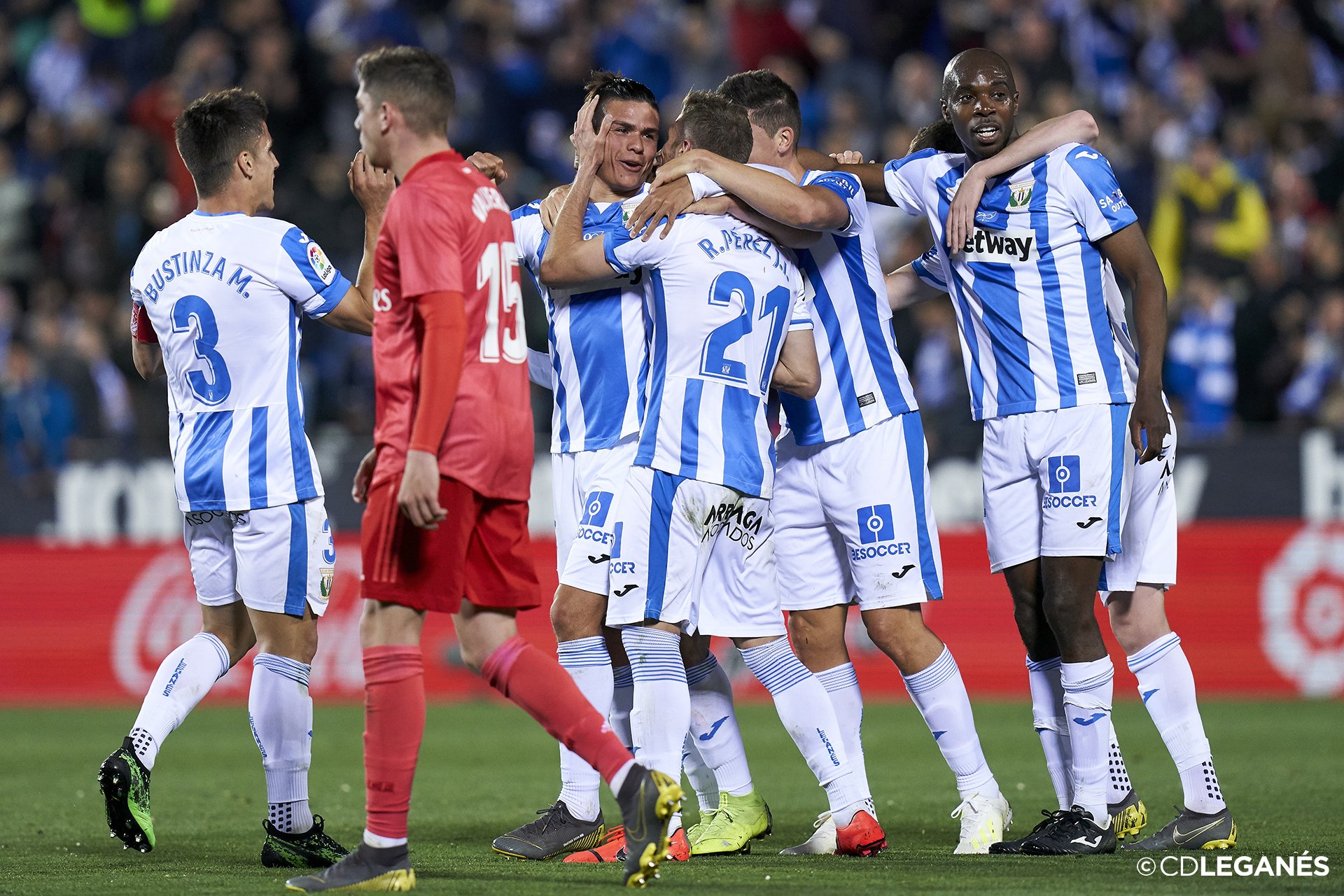 开云-太狠了！多伦多猛龙队长鼓劲备战国王杯西汉姆围绕欧篮联豪取连胜，马赛今夜主帅复盘